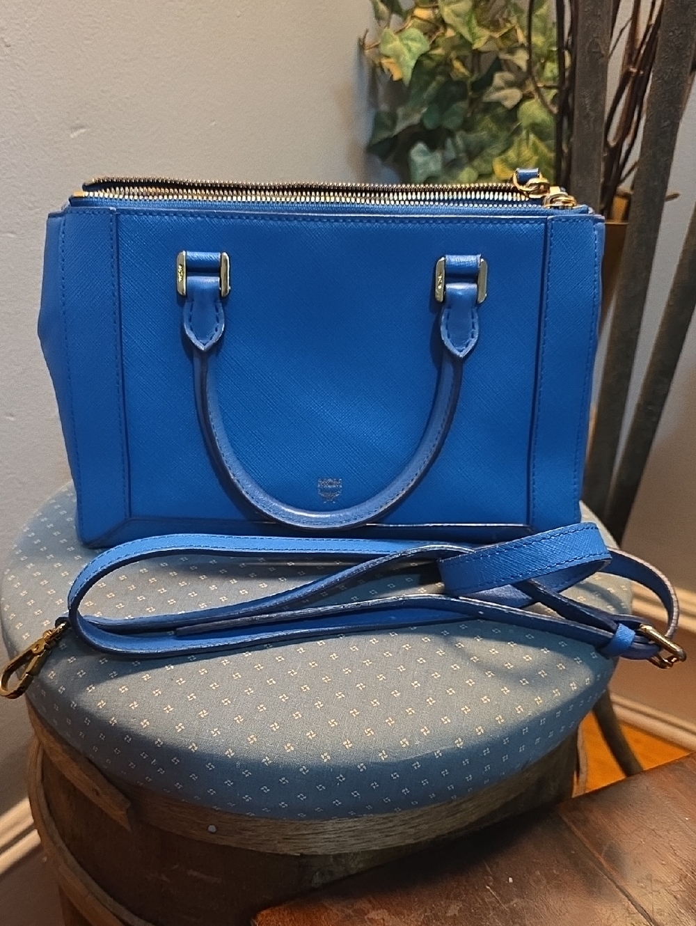 MCM BLUE NUOVO BAG GOOD USED CONDITION WITH COA